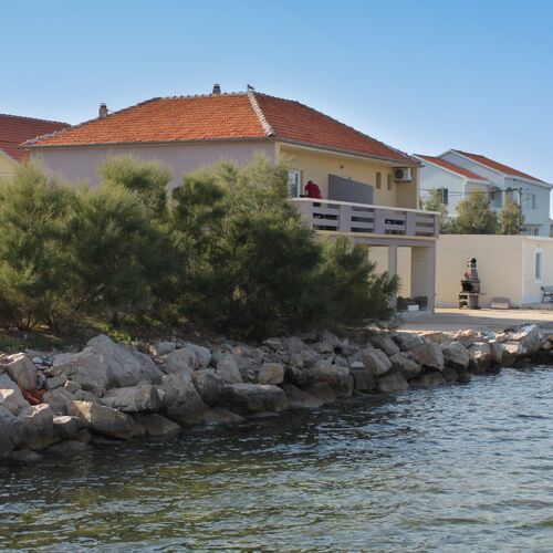 Apartmanok A Tenger Mellett Nevidane, Pasman - 8453 Neviđane  2