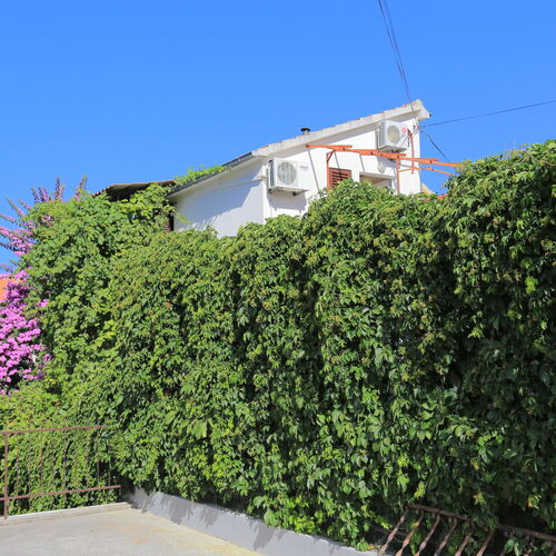 Apartmanok A Tenger Mellett Okrug Gornji, Ciovo - 1069 Okrug Gornji  4