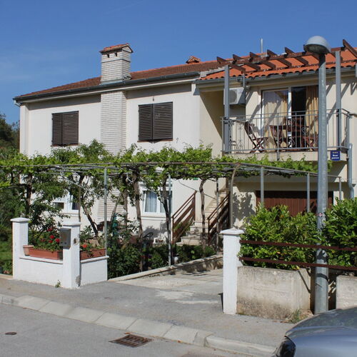 Apartmanok Parkolóhellyel Pula - 7646  2