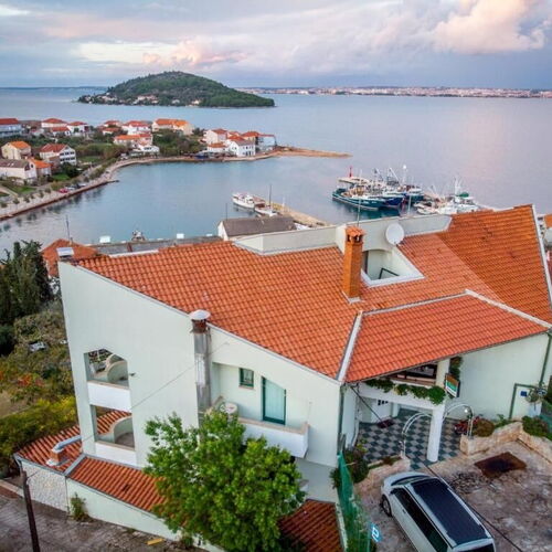 Apartmanok A Tenger Mellett Medencével Kali, Ugljan - 14116 Kali  3