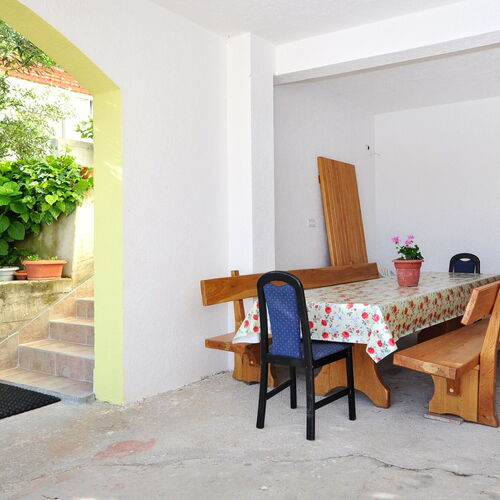 Apartmanok Parkolóhellyel Pisak, Omis - 2827 Pisak  3