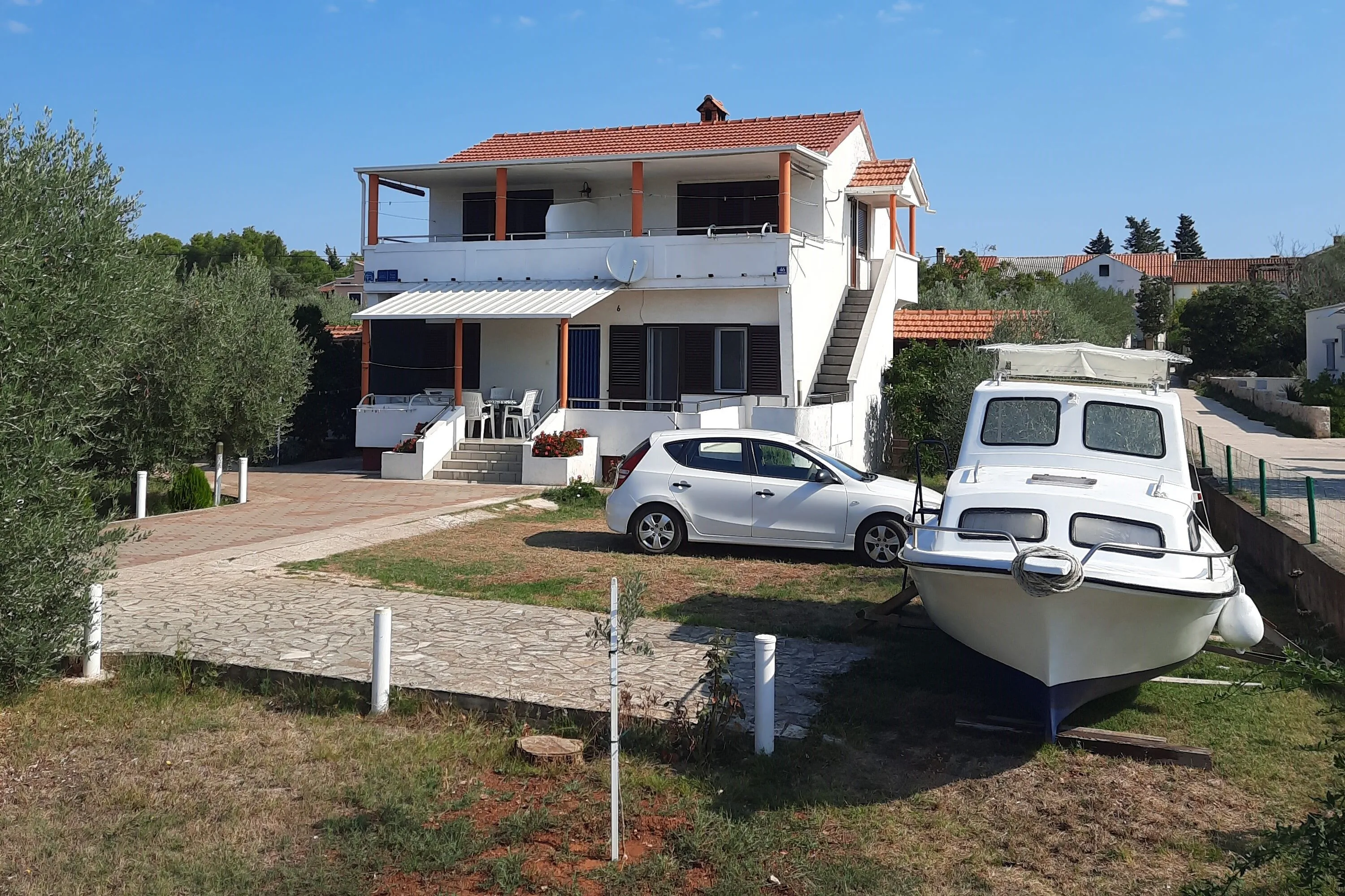 Apartments And Rooms With Parking Space Sušica, Ugljan - 8265 Sušica