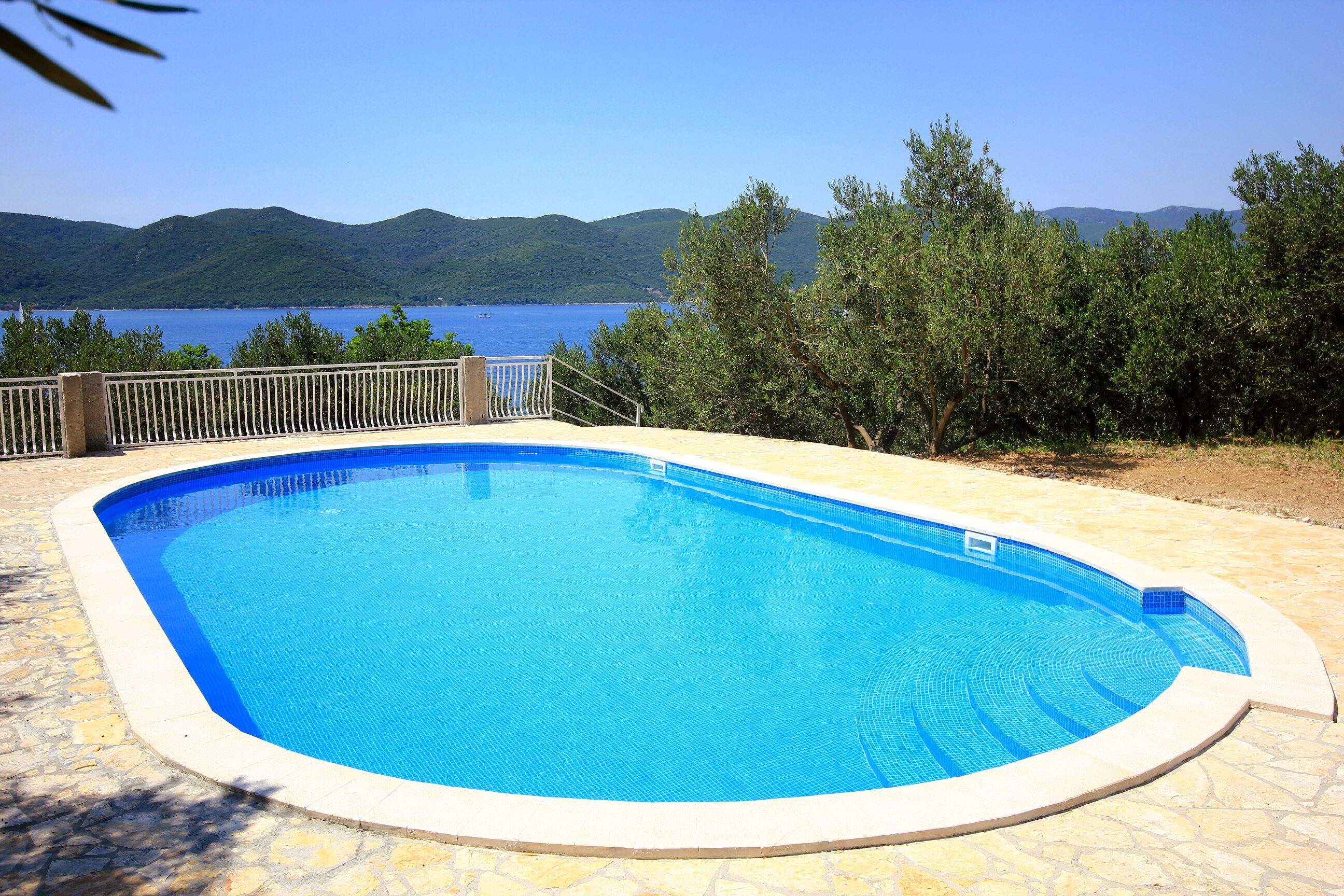 Apartmanok A Tenger Mellett Medencével Viganj, Peljesac - 260 Viganj