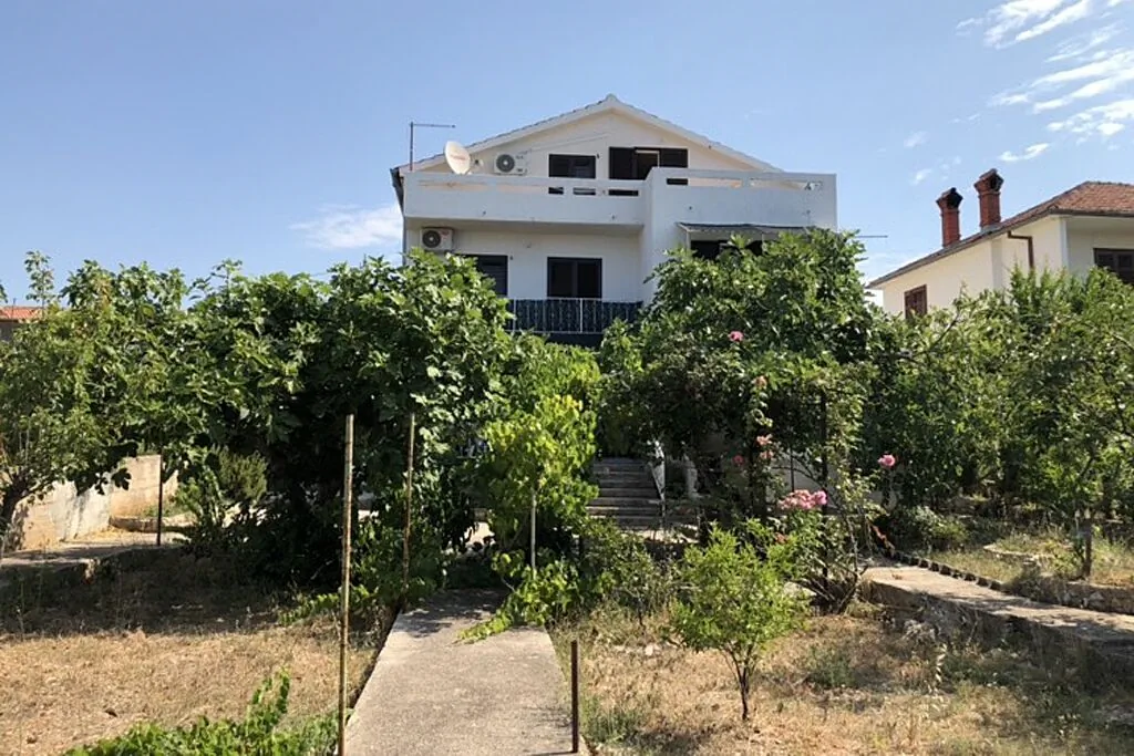 Apartments With Parking Space Jezera, Murter - 5135 Jezera