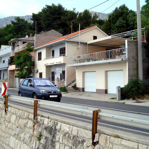 Apartmanok A Tenger Mellett Mali Rat, Omis - 2811 Mali Rat  2