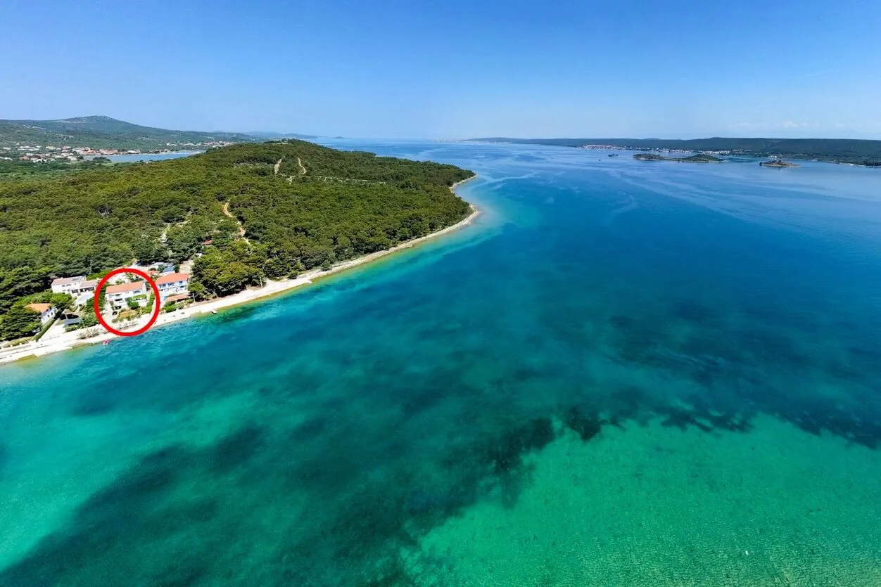 Apartments By The Sea Pašman - 8219