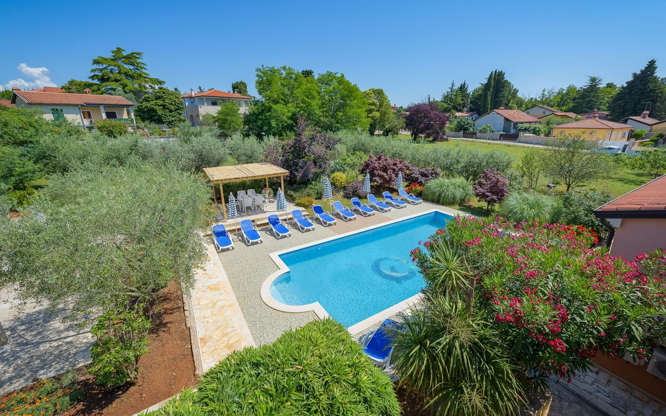 Family-friendly Apartments With Swimming Pool Bašanija, Umag - 3402 Bašanija
