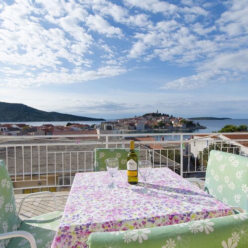 Apartment Josipa Primosten