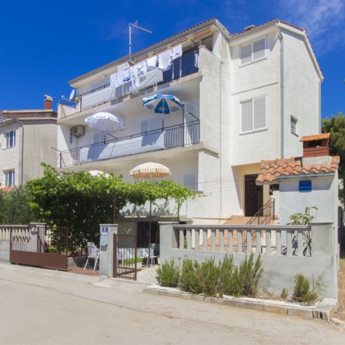 Apartments Slavica Primosten  2