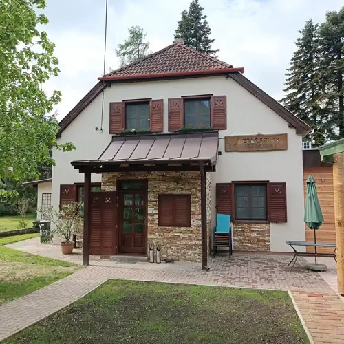 Erdészlak Vendégház Isztimér-Hétházpuszta 001 kép