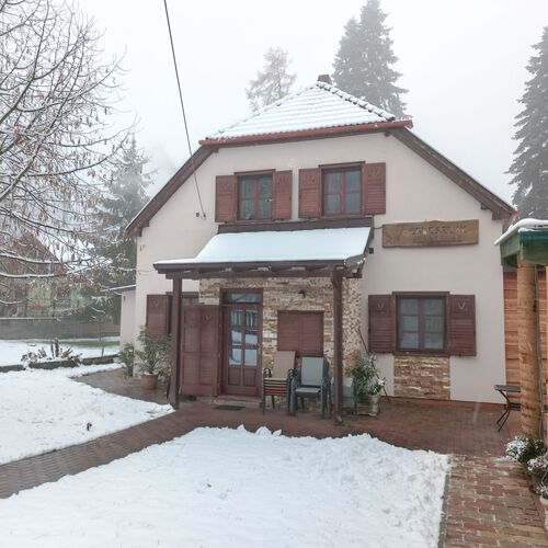 Erdészlak Vendégház Isztimér-Hétházpuszta