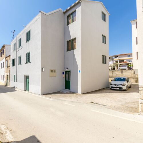 Apartment Jelena Primosten