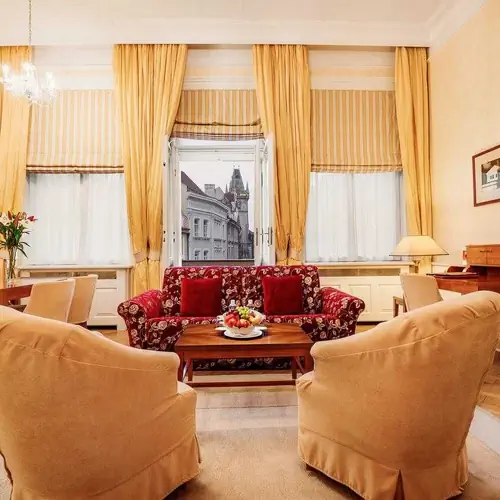 Apartm&aacute; s v&yacute;hledem na Staroměstsk&eacute; n&aacute;měst&iacute;