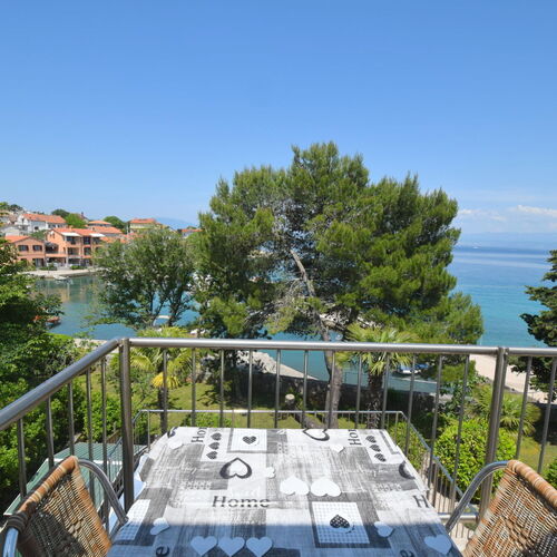 Apartments Frane Malinska