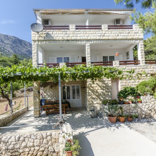 Apartments Carić Ivan Dolac  4