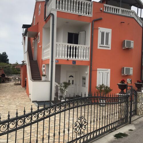 Apartments Slavka Vodice