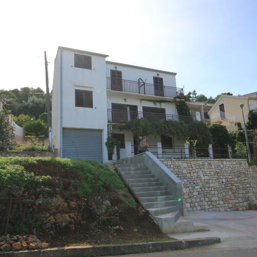 Apartmanok Parkolóhellyel Vis - 8448  4