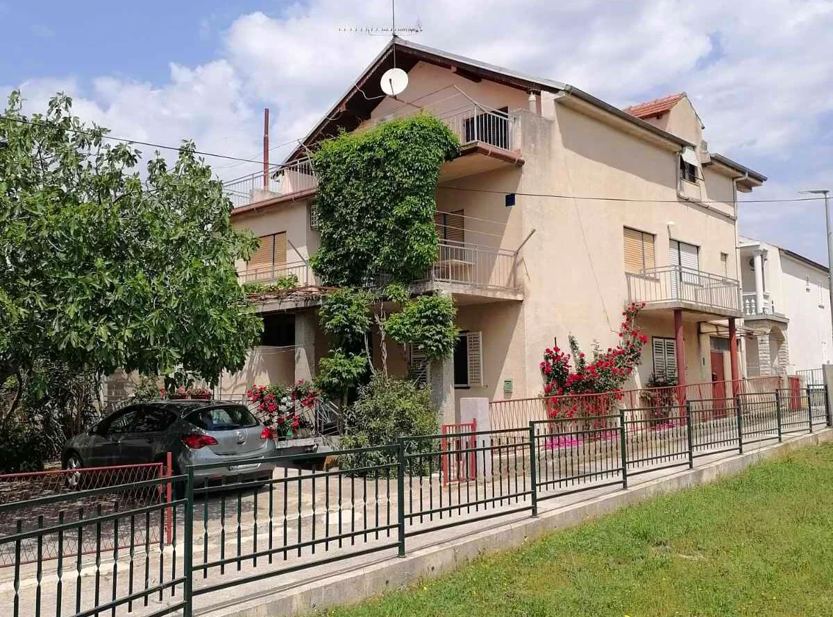 Apartmanok Parkolóhellyel Pirovac, Sibenik - 14637 Pirovac