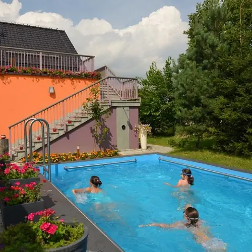 Basen zewnętrzny dla Gości