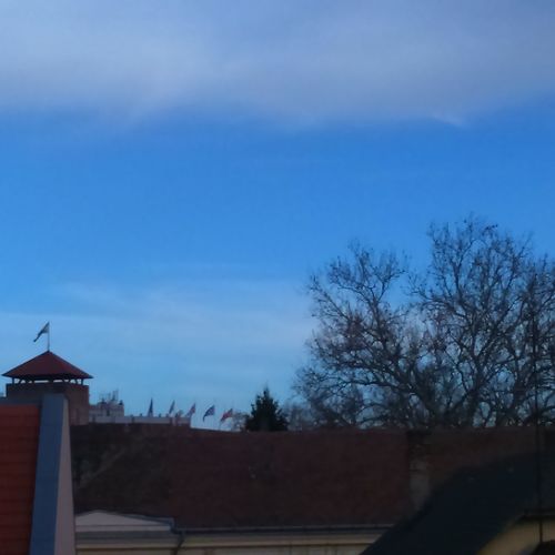 kilátás az udvarból