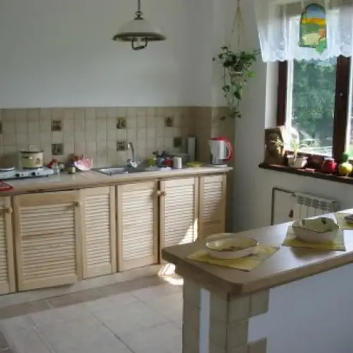 aneks kuchenny dla gości z wyposażeniem