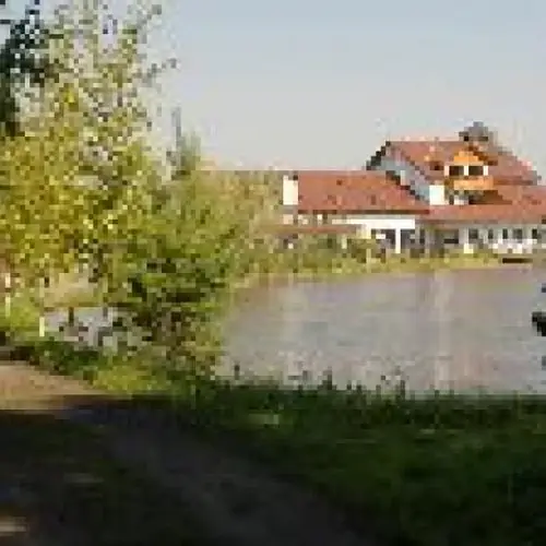 Agroturystyczne gospodarstwo rybne Nad Stawami Gryf&oacute;w Śląski Nad Stawami 1