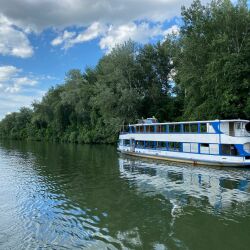 3 nap/2 éj 2 fő részére a Bodrog és a Tisza ölelésében, reggelis ellátással, jakuzzi és szauna használattal, sétahajózással