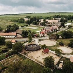 3 nap/2 éj 2 fő részére félpanziós ellátással, borkóstolóval, ajándék fürdőbelépővel, hétvégén is