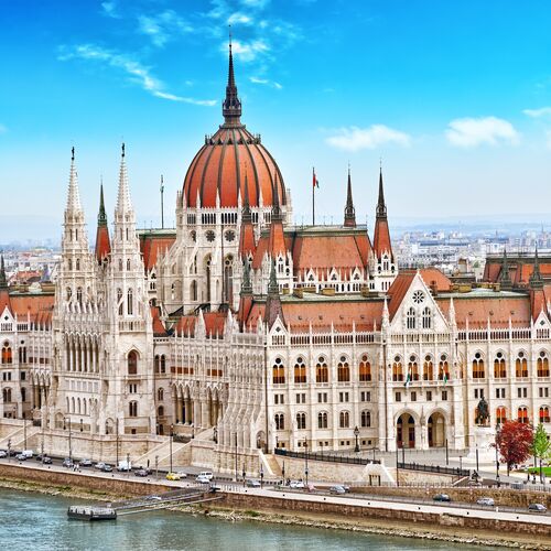 Ingyenes Szent Korona látogatás az Országházban | Budapest