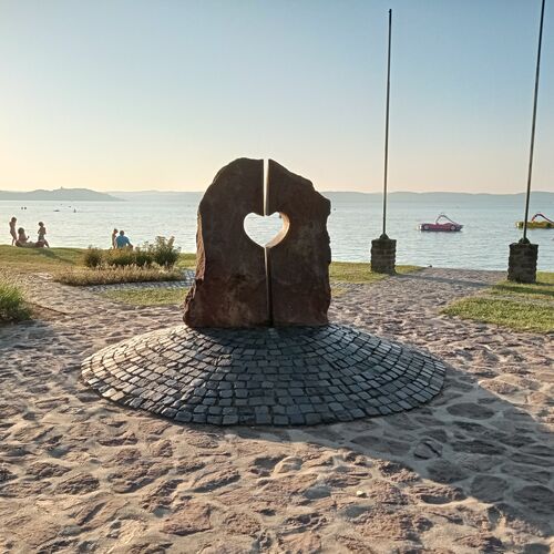 Balaton Szíve szobor | Zamárdi