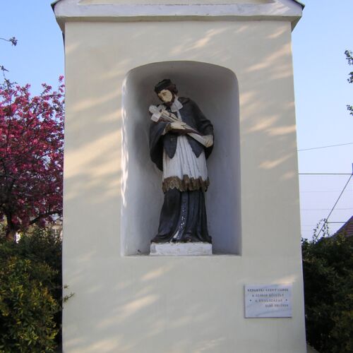 Nepomuki Szent János szobor