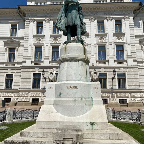 Kossuth Lajos szobra | Pécs