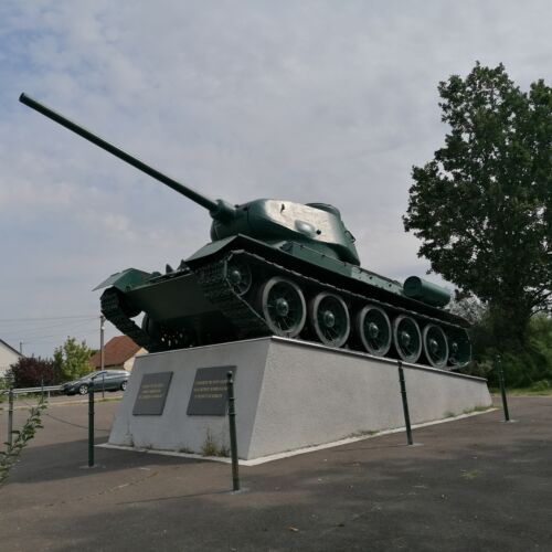 Hortobágyi tankcsata emlékmű | Hortobágy