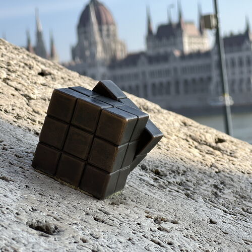 Kolodko: Rubik-kocka miniszobor