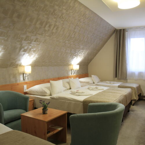 Pokoj pro 4 os. na poschodí 