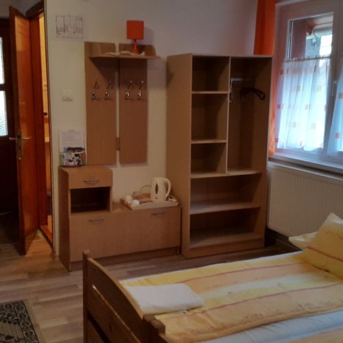 Tourist 2-Zimmer-Apartment für 4 Personen Obergeschoss