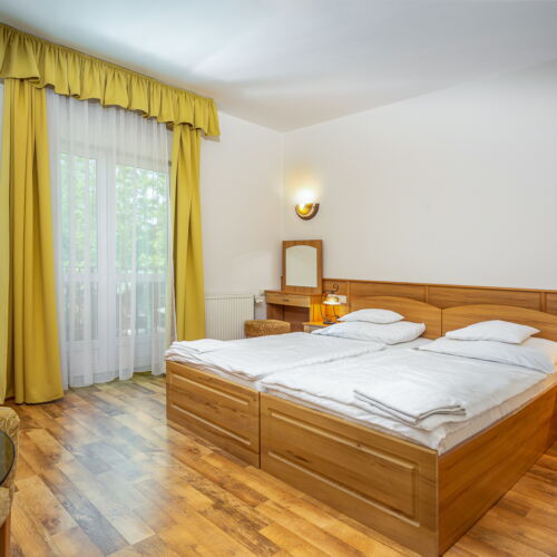 Superior Twin Room (extra bed available)