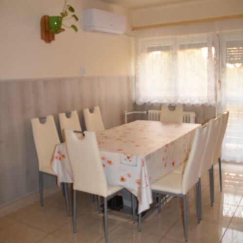 Apartament family cu balcon cu 2 camere pentru 8 pers.