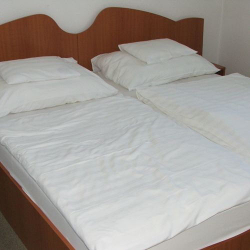 Apartament 4-osobowy Standard z łazienką z 2 pomieszczeniami sypialnianymi (możliwa dostawka)