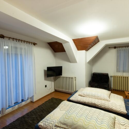 Pokój 4-osobowy na piętrze Przyjazny podróżom rodzinnym (możliwa dostawka)