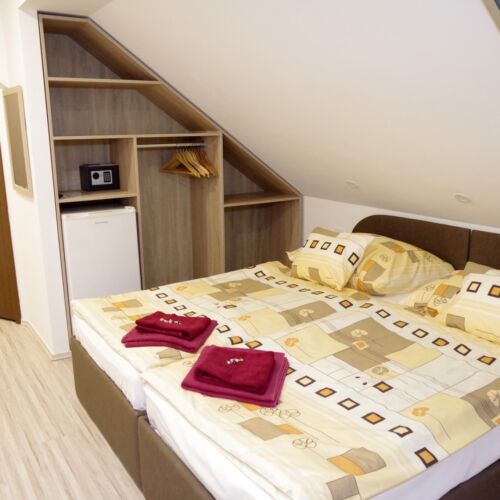 Camera cvadrupla superior family