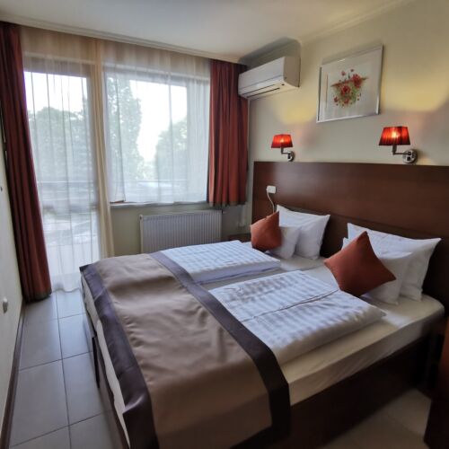 Pokoj pro 4 os. na poschodí v přízemí