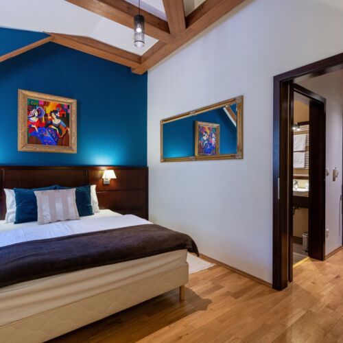 Forest View Twin Room (extra beds available)