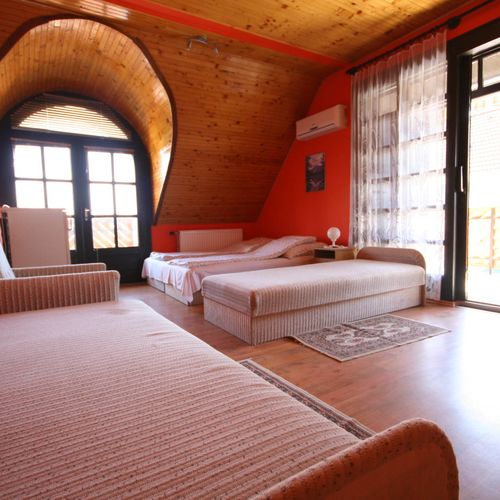 Pokój 4-osobowy na piętrze z balkonem