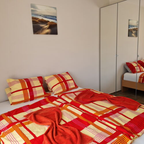 Crystal 2-Room Apartment for 4 Persons with Kitchen