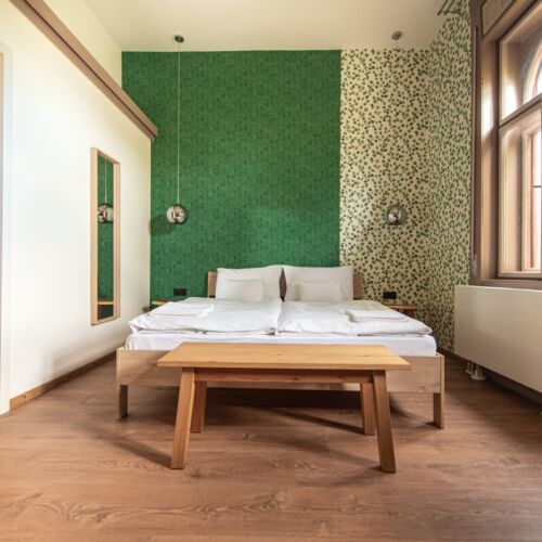 Camera dubla superior la parter (se poate solicita pat suplimentar)