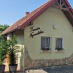 Udvarra néző teljes ház 4 fős apartman 2 hálótérrel (pótágyazható)