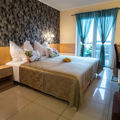 Camera twin la parter accesibil(a) persoanelor cu dizabilitati