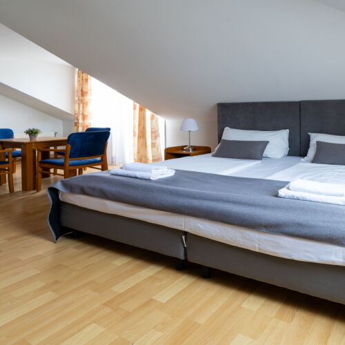 Upstairs 1-Room Balcony Apartment for 2 Persons (extra bed available)