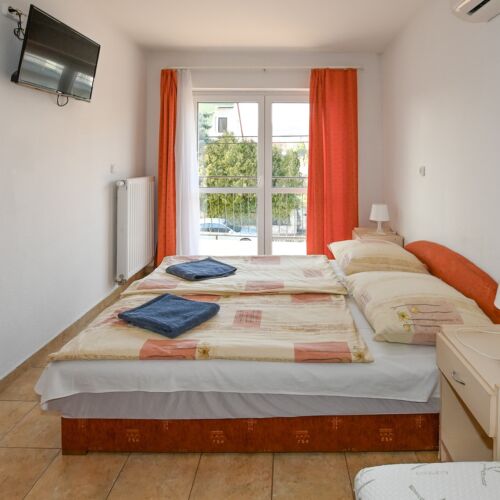 Apartament 4-osobowy Komfort z tarasem z 2 pomieszczeniami sypialnianymi